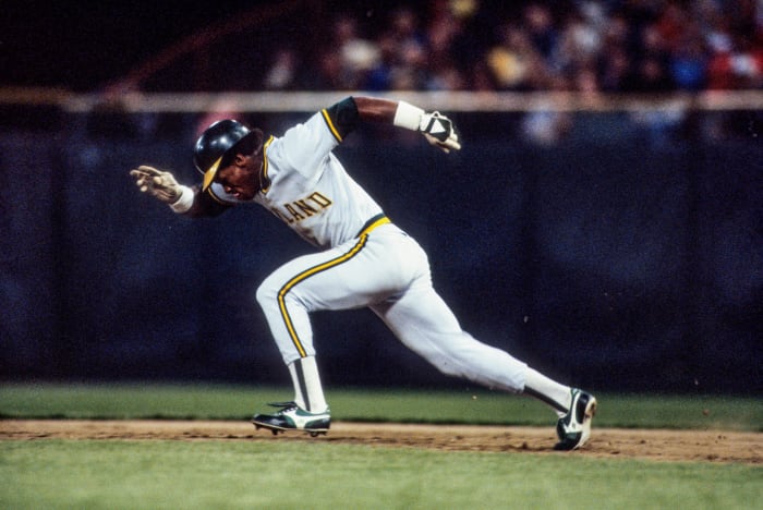 Henderson ignites against the Brewers in 1982.